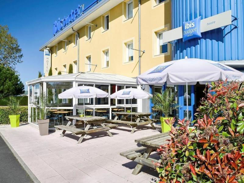 Отель Ibis Иссуар Экстерьер фото